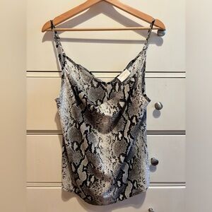 Elegant Scoop Neck Snake skin Top sz S